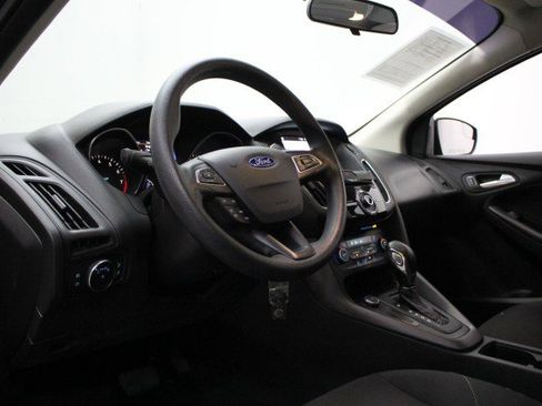 Used 2017 Ford Focus SEL image 6