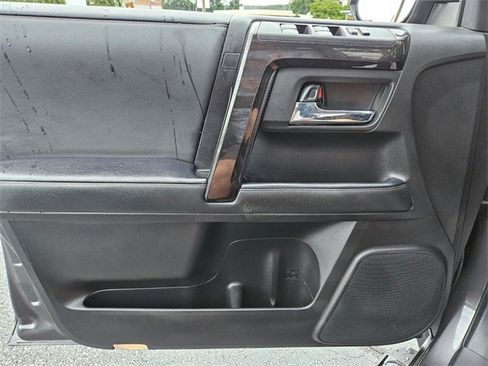Used 2020 Toyota 4Runner 4WD image 31