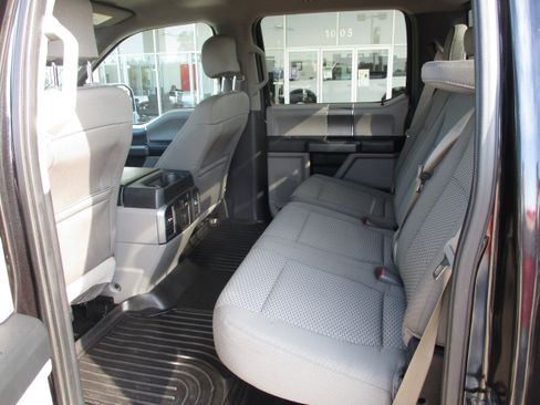 Used 2015 Ford F150 XLT w/ Equipment Group 302A Luxury image 5