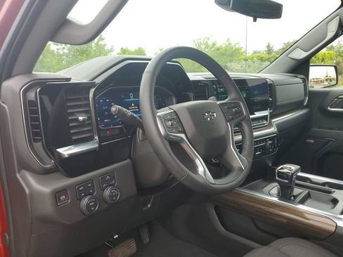 Certified 2024 Chevrolet Silverado 1500 LT Trail Boss w/ Convenience Package II AWD/4WD image 7
