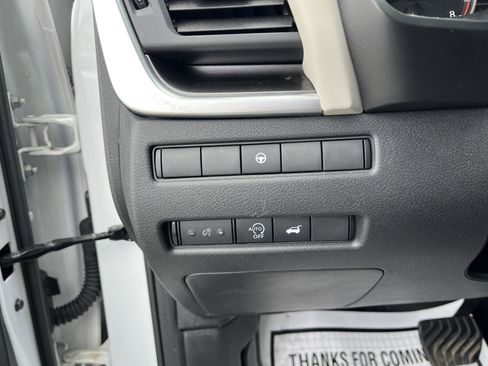 Certified 2024 Nissan Rogue SV AWD/4WD image 30