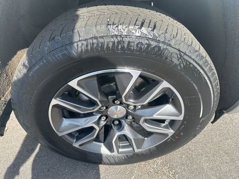 Used 2023 Chevrolet Silverado 1500 LT image 9