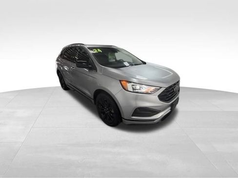 Used 2024 Ford Edge SE w/ Black Appearance Package AWD/4WD image 5