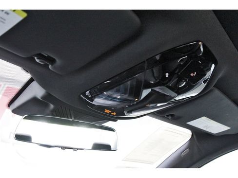 Used 2025 BMW 530i RWD image 25
