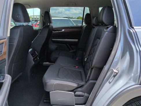 Used 2026 Volkswagen Atlas SE FWD image 14