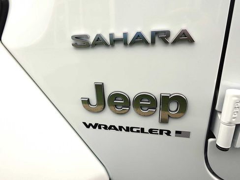 Used 2023 Jeep Wrangler Sahara w/ LED Lighting Group image 10