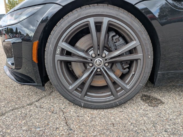 Certified 2024 Jaguar F-TYPE R AWD/4WD image 18