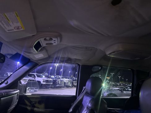 Used 2003 GMC Sierra 2500 SLT w/ SLT Preferred Equipment Group image 48