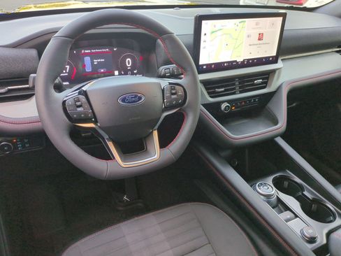 Used 2026 Ford Explorer ST-Line w/ Premium Package RWD image 29