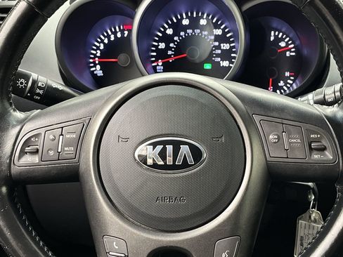 Used 2013 Kia Soul + image 11