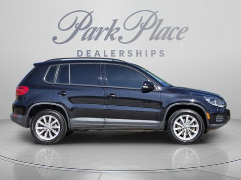 Used 2018 Volkswagen Tiguan Limited w/ Premium Package FWD image 6