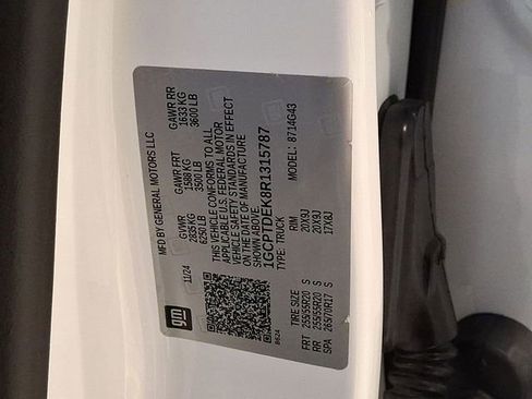 Certified 2024 Chevrolet Colorado Z71 w/ Z71 Convenience Package 2 image 24