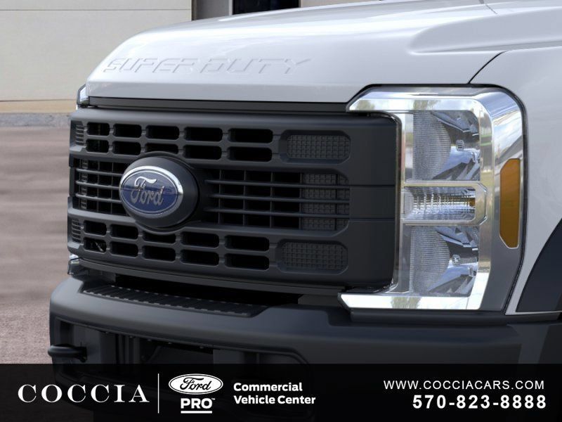 New 2026 Ford F550 4x4 Regular Cab Super Duty image 17