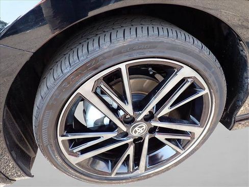 Used 2025 Toyota Camry XSE AWD/4WD image 7