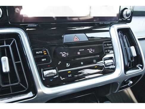 Used 2023 Kia Sorento SX AWD/4WD image 25