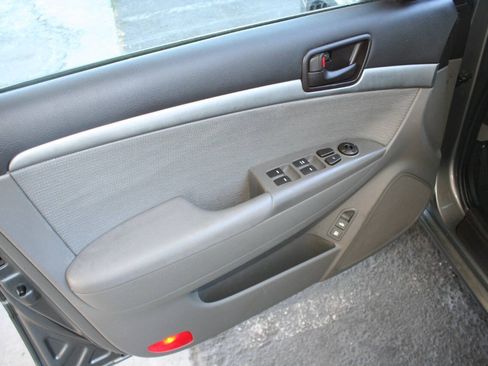 Used 2009 Hyundai Sonata GLS FWD image 16