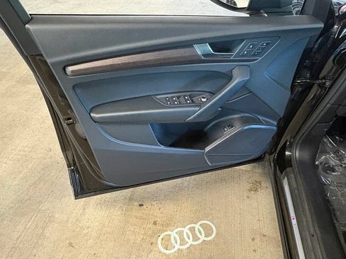 Used 2024 Audi Q5 2.0T Premium w/ Convenience Package AWD/4WD image 19