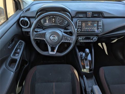 Used 2020 Nissan Versa SR w/ Convenience Package image 10