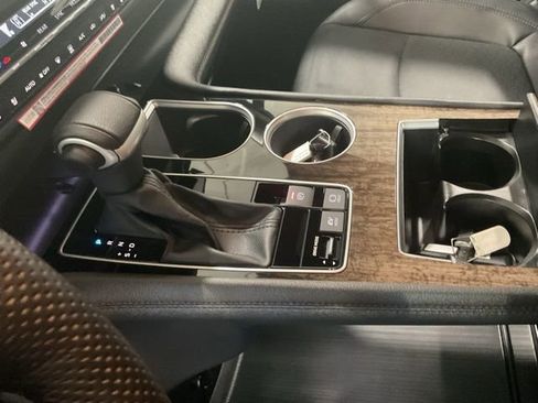 Used 2026 Toyota Sienna Limited image 16