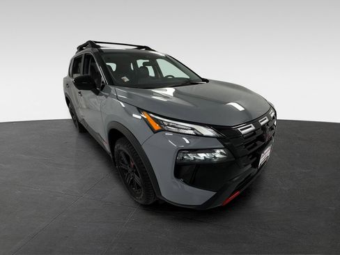Certified 2026 Nissan Rogue SV AWD/4WD image 1