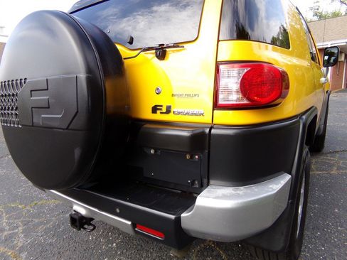 Used 2007 Toyota FJ Cruiser 4WD image 7