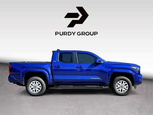 Certified 2025 Toyota Tacoma SR5 w/ SR5 Upgrade Package AWD/4WD image 9