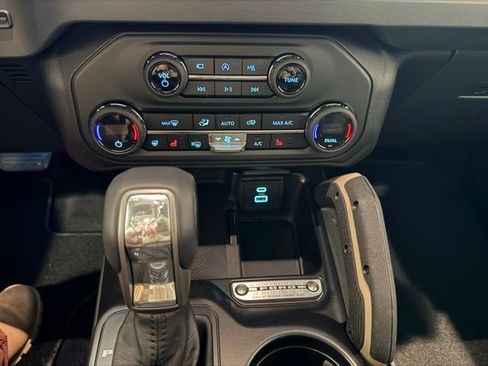 New 2025 Ford Bronco Badlands image 29