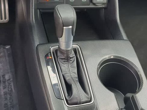 Used 2025 Honda Civic Sport image 31