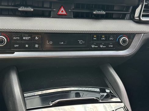 Used 2023 Kia Sportage LX AWD/4WD image 27