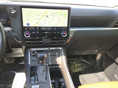 Used 2024 Lexus GX 550 w/ Cold Area Package AWD/4WD image 22