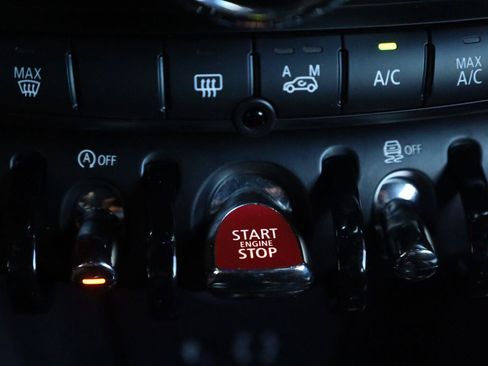 Used 2016 MINI Cooper 2-Door Hardtop FWD image 31