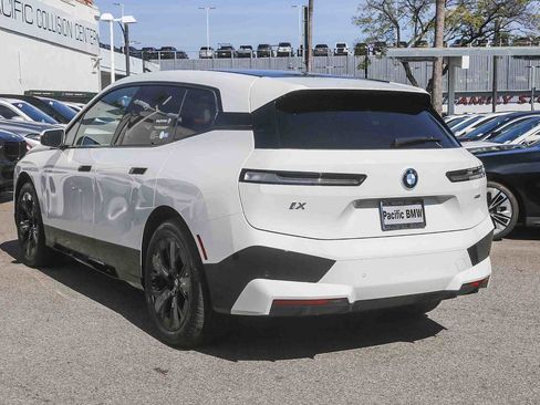 Certified 2025 BMW iX xDrive50 image 4