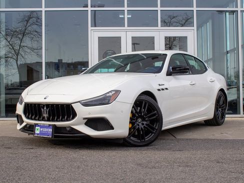 Used 2022 Maserati Ghibli Modena Q4 image 1