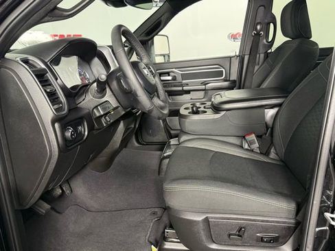 Used 2025 RAM 2500 Big Horn image 24