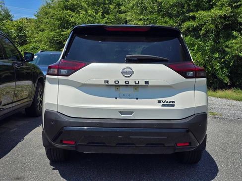 Used 2023 Nissan Rogue SV w/ SV Premium B Package AWD/4WD image 12