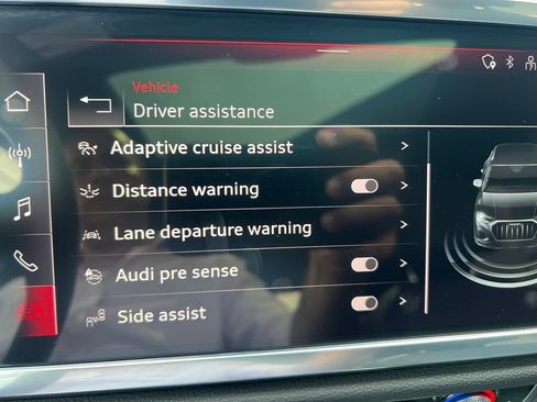 Used 2023 Audi Q3 2.0T Premium Plus w/ Premium Plus Package AWD/4WD image 43