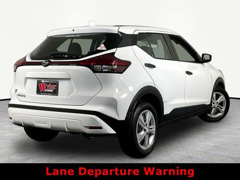 Used 2023 Nissan Kicks S FWD image 6