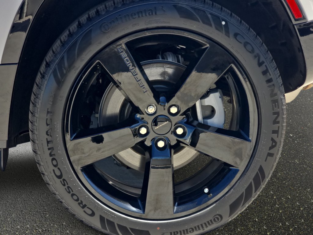 New 2026 Land Rover Defender 110 X-Dynamic SE AWD/4WD image 35