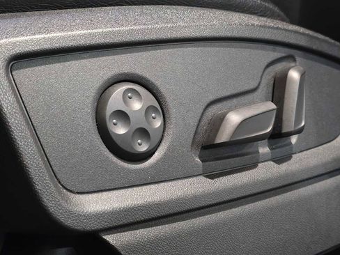 Used 2019 Audi Q5 Prestige w/ Prestige Package image 26