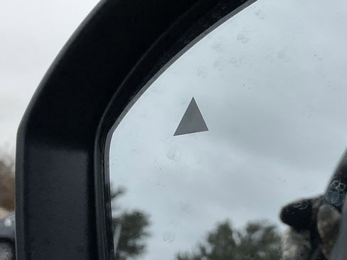 New 2026 Nissan Kicks SV image 11