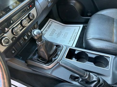 Used 2019 Toyota Tacoma TRD Sport w/ TRD Premium Sport Package image 25