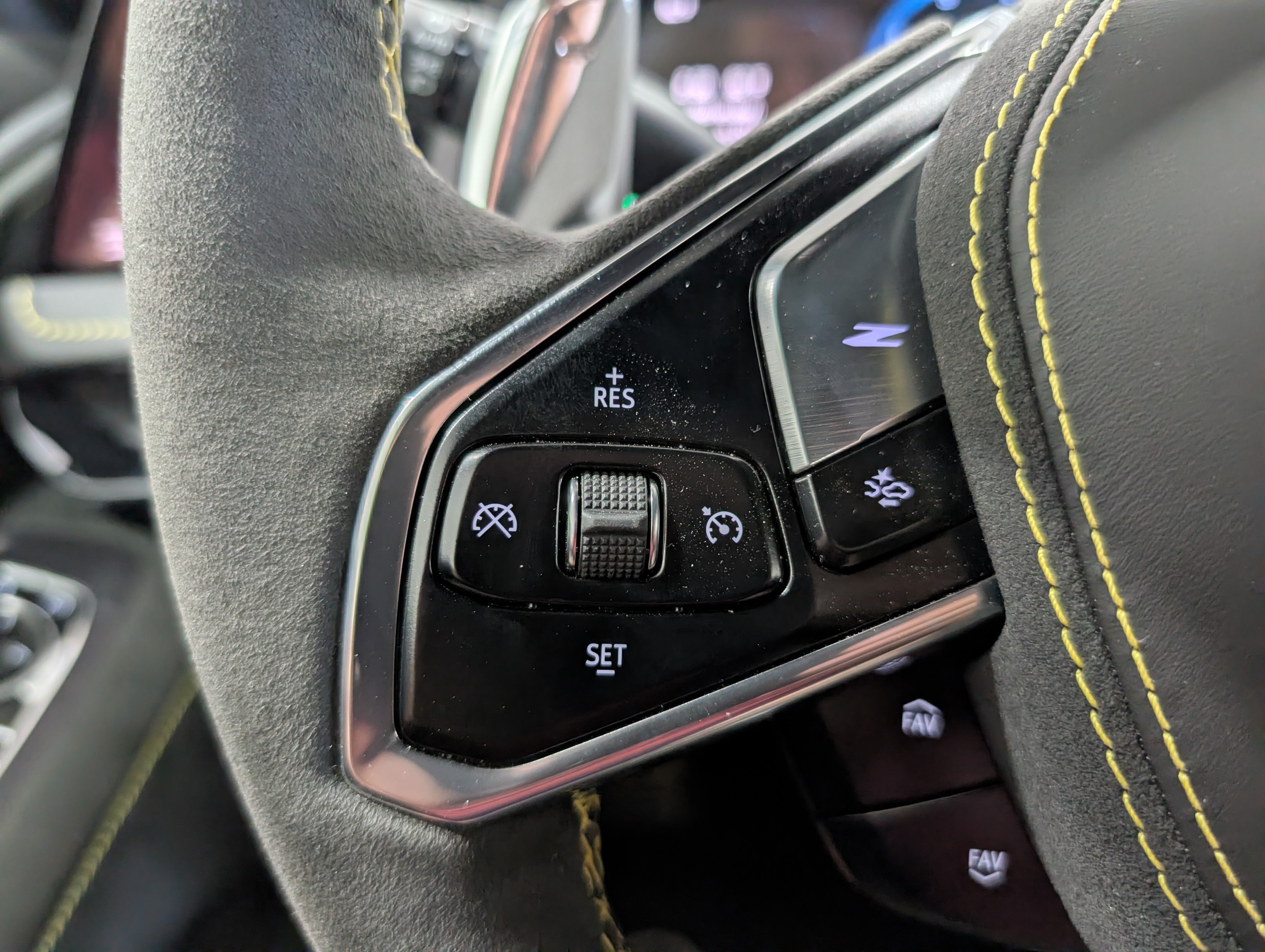 Used 2026 Chevrolet Corvette Stingray Premium Cpe w/ Z51 Performance Package RWD image 18