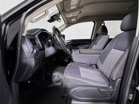 Used 2022 Nissan Titan S w/ S Utility Package image 17