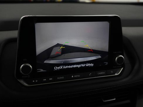 Used 2024 Nissan Rogue SV w/ SV Premium Package image 21