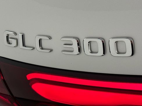 New 2026 Mercedes-Benz GLC 300 image 8