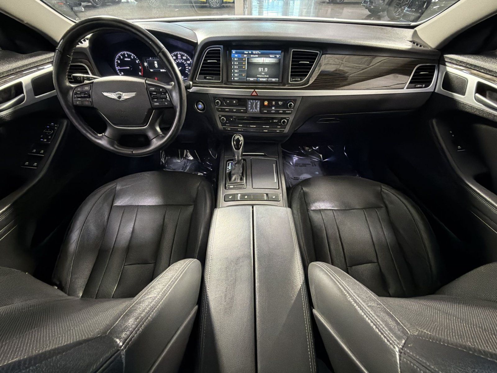 Used 2016 Hyundai Genesis 3.8 AWD/4WD image 31