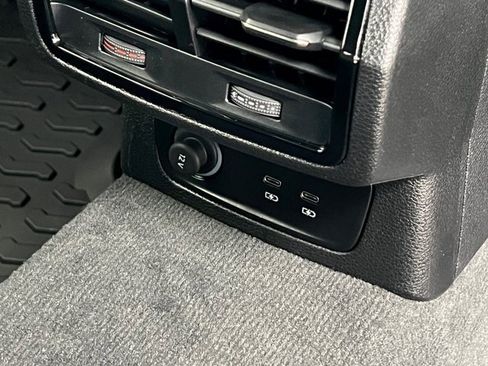 New 2025 Audi Q3 2.0T Premium image 12