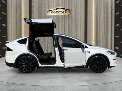 Used 2023 Tesla Model X AWD/4WD image 28