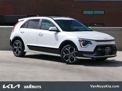 New 2025 Kia Niro EX Touring image 1
