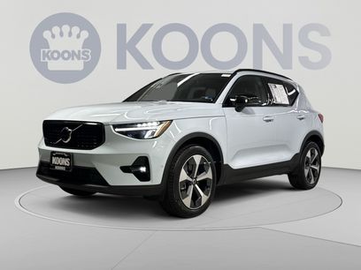 Used 2025 Volvo XC40 B5 Plus